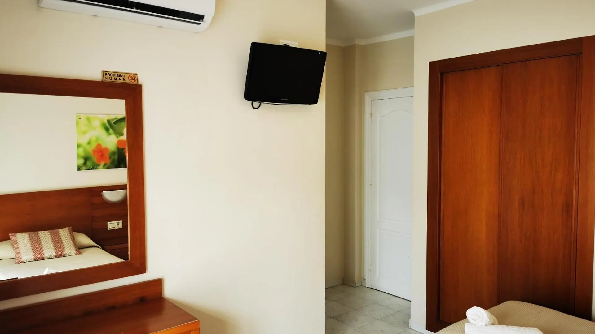 Hostal Marazul Nerja