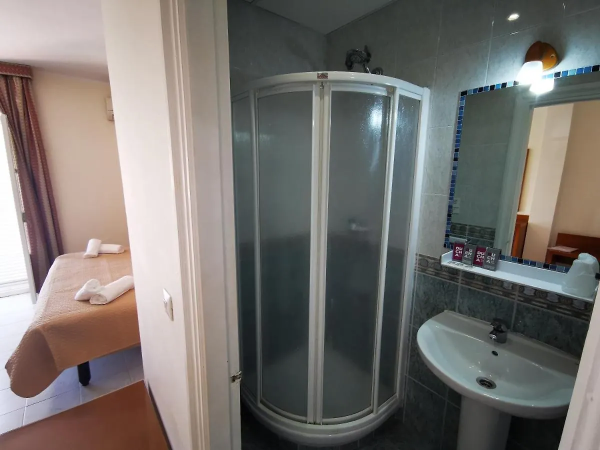 Bed & Breakfast Hostal Marazul Nerja